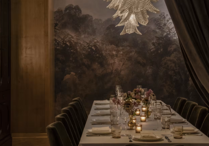 
                                    Glamora Bellagio ve Stella West Hollywood: Luxusní designová tapeta, která utváří prostor
                